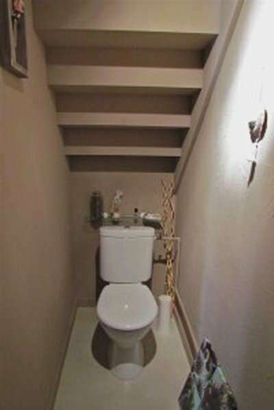 photo-decoration-déco-toilettes-sous-escalier-4
